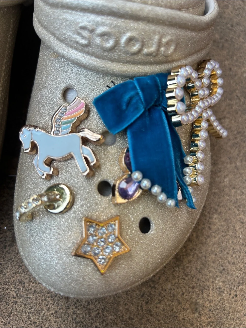CROCS Kids Gold Glitter Clogs with Blue Velvet Charms